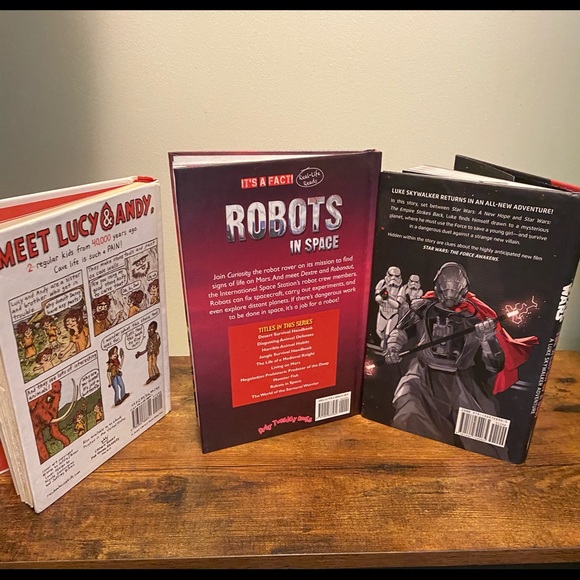 3  books 📚 - Picture 2 of 2